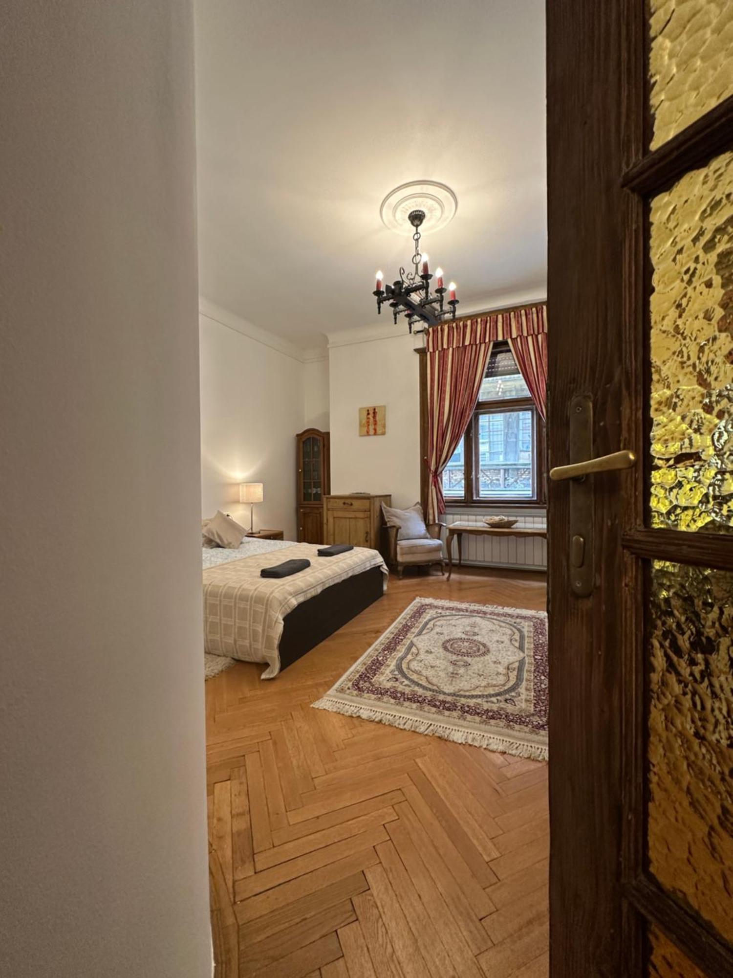 Vaci Bliss By Downtown With Free Parking *